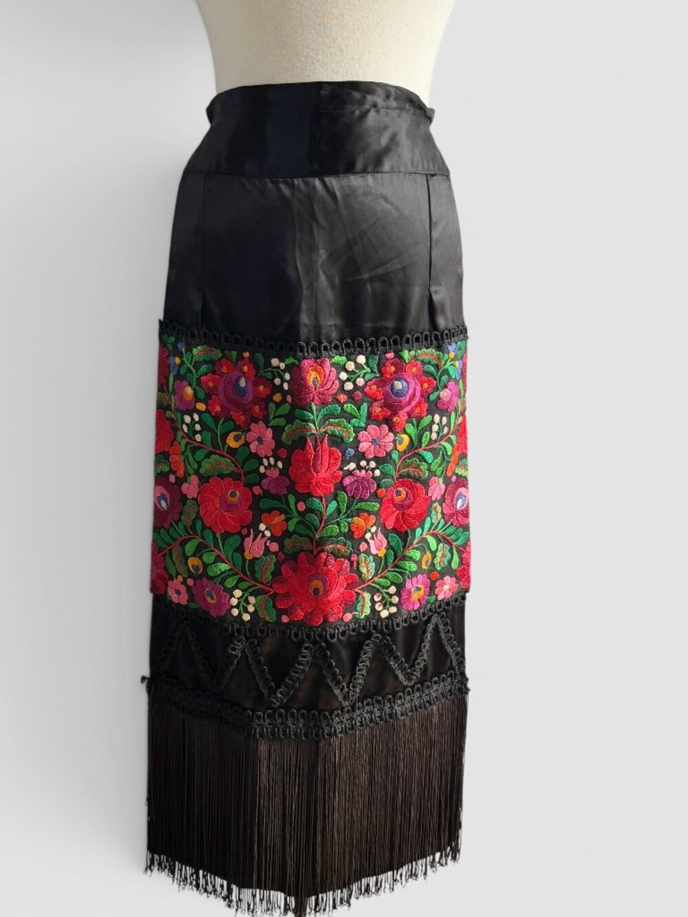 Vintage Hungarian Matyo Embroidered Fringed Folk Apron Unisex